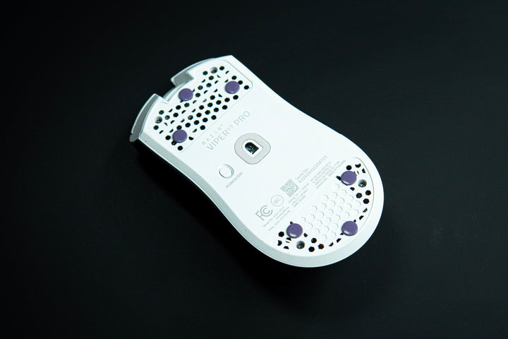 Razer Viper V3 Pro with Xraypad Obsidian Skates