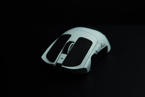 How to Instantly Make Your Aim Feel Better With Mouse Grips